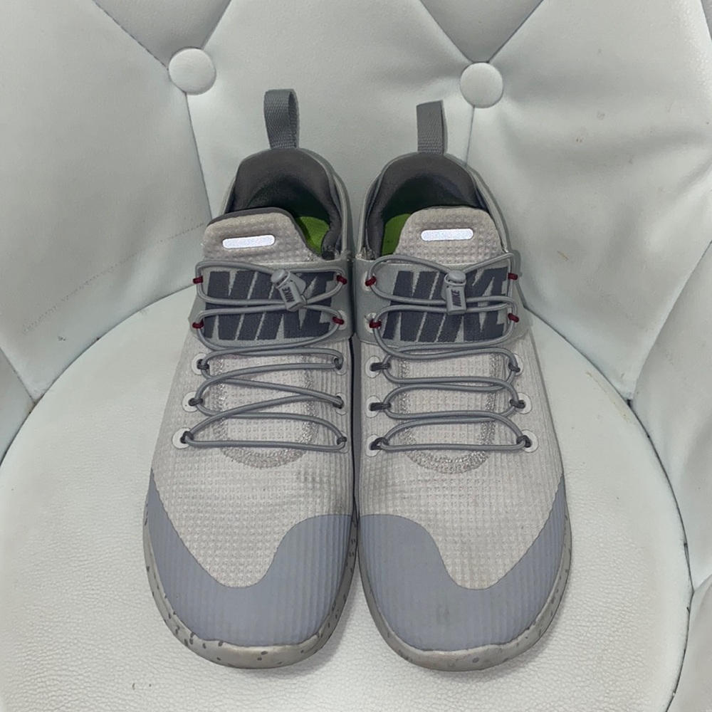 NIKE running sneakers sz10